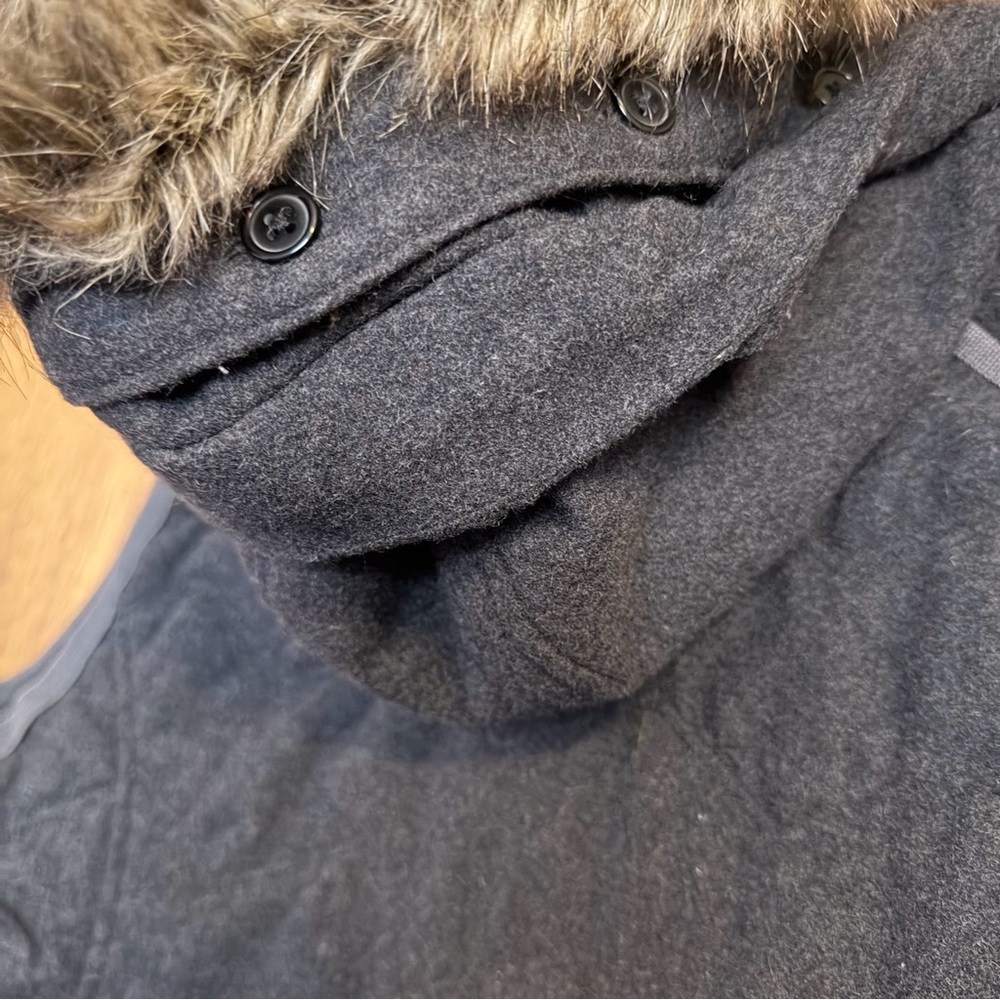 Prana Gray Quilted Hooded Vest with Faux Fur Trim - Picture 5 of 6